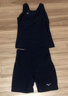 Mizuno 水着 タンクトップとショートパンツ セットのサムネイル