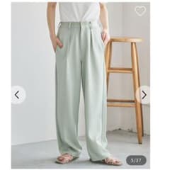 新品☆カットタックストレートパンツ/mil by chiiiのサムネイル