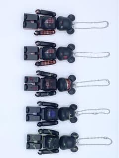 【ツイステッドワンダーランド キーホルダー 5点セット】　ベアブリックのサムネイル