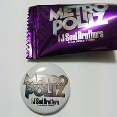 METROPOLIZ ロゴ缶バッジ白のサムネイル