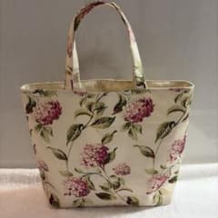 ハンドメイド トートバッグ ローラアシュレイ生地使用 - メルカリ