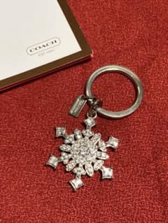 【新品•未使用】シルバー　バッグチャーム　雪のサムネイル