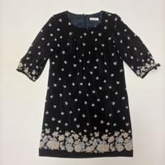 Feroux 花柄 膝丈ワンピース ブラックのサムネイル
