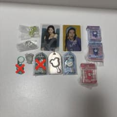 TWICEグッズセットのサムネイル