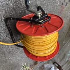 ホースリール 散水用 手動巻き取り式のサムネイル