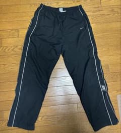 Y*G様 NIKE ナイキ 刺繍スウッシュ ナイロン系パンツ Mのサムネイル