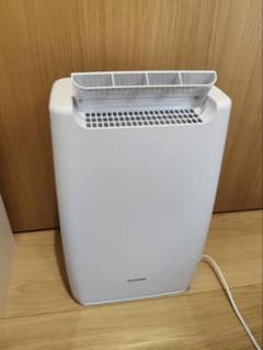 アイリスオーヤマ 衣類乾燥除湿機 2020年製 KDA-20BK-W - メルカリ