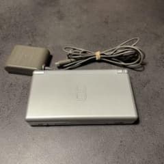 p*t様 ニンテンドーNintendo DS Lite シルバーのサムネイル