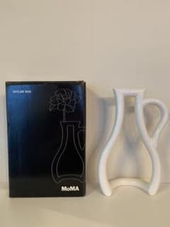 【値下げ】MoMA スティルグリーンベース OutLine Vaseのサムネイル