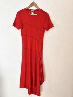 ISSEY MIYAKE FETE 半袖ニットワンピース レッドのサムネイル