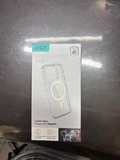 ESR iPhone 15用 ハイブリッドマグネットケースのサムネイル