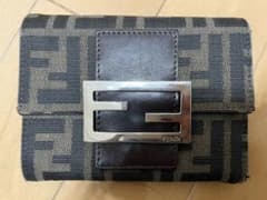 FENDI財布のサムネイル