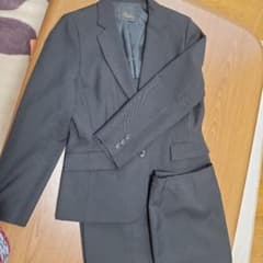 ストライプ パンツスーツ濃いグレー(レディース)