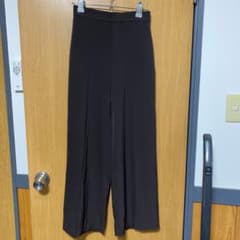 ユニクロ ワイドパンツ ダークブラウンのサムネイル