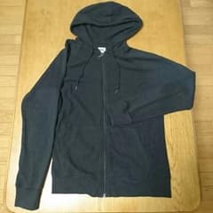 黒の薄手パーカー メンズＬのサムネイル