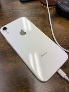 ジャンク/デモ機】Apple iPhoneXR 本体 - メルカリ