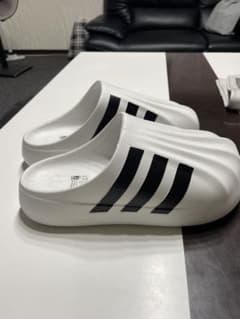 adidas ホワイト サンダル スリーストライプスのサムネイル