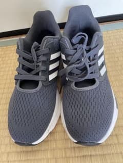 adidas スニーカー グレー 25.0cmのサムネイル