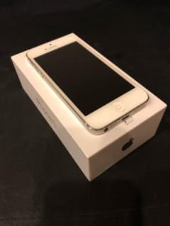 特価！iPhone5 white 16GB SoftBank（ジャンク）のサムネイル