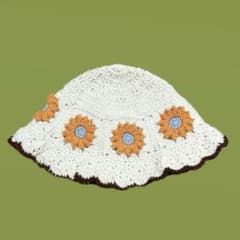 ◯ハンドメイド◯ お花モチーフのベビー・キッズ用帽子のサムネイル
