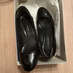 【美品】ファビオルスコーニ　エナメルパンプスのサムネイル