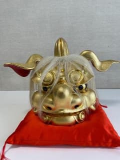 金獅子　獅子頭　 川原啓秀作（井波彫刻の名匠）　　置物　　飾り物　 縁起物 金獅子 獅子頭 川原啓秀作（井波彫刻の名匠） 置物 飾り物 縁起物