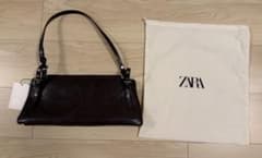 ZARA スタッズ付きショルダーバッグ ボルドー 未使用タグ付きのサムネイル