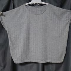 薄手のカットソーのサムネイル