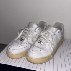 Nike Air Force 1 ホワイトのサムネイル