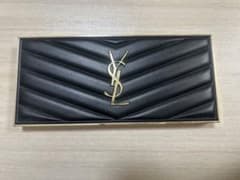 Yves Saint Laurent アイシャドウパレットのサムネイル