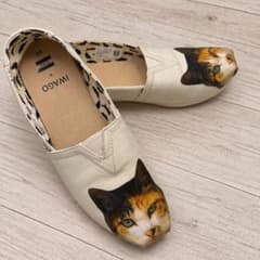 TOMS x IWAGO コラボ スリッポン 猫柄 23cmのサムネイル