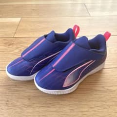 PUMA トレーニングシューズ 17cm 新品 未使用 送料込みのサムネイル