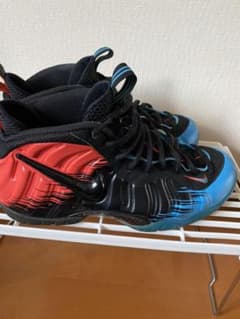 ナイキ エアフォームポジット　スパイダーマンのサムネイル
