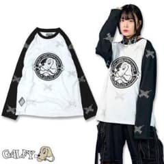 GALFY（ガルフィー）ピカピカ注射器ラグランロングTee BLACKのサムネイル