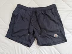 くぎしけ　Moncler ナイロン ショートパンツ ネイビー くぎしけ様専用 Moncler ナイロン ショートパンツ ネイビー - メルカリ