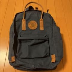 FJÄLLRÄVEN KÅNKEN 紺色パソコンも入るリュック - メルカリ