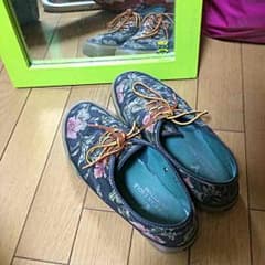 アメリカンイーグル 花柄 靴のサムネイル