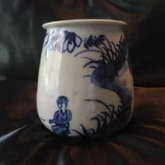 ヴィンテージ】陶器製 ミニ火鉢 白地 絵付け 藍色 釣り人 工芸品