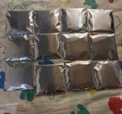 進撃の巨人 プリンスホテル 未開封 12個 描き下ろし メタル缶バッジ