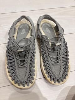 KEEN グレー サンダルのサムネイル