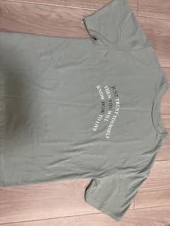 しまむら　Tシャツ カーキのサムネイル