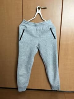 ユニクロパンツのサムネイル