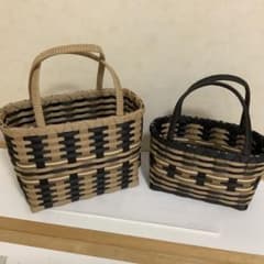 黒とベージュのクラフトテープ製かごバッグセットのサムネイル