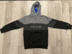 新品　アディダスオリジナルス　パーカーのサムネイル