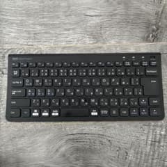 SANWA SUPPLY Bluetoothキーボード SKB-BT32BKのサムネイル