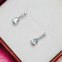 雫ピアス♡新品未使用のサムネイル