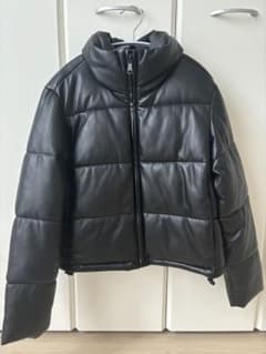 GAP フェイクレザー パファー ジャケット ブラック XSのサムネイル