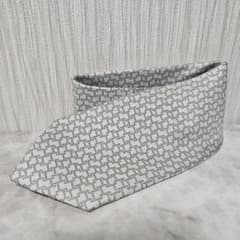 エルメス HERMES シルク100% ネクタイのサムネイル