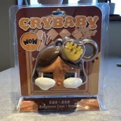 ポップマート　CRYBABY Earphone Case Brownのサムネイル