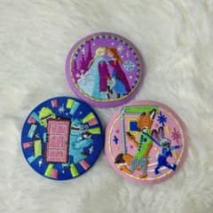 【新品未使用】ディズニー　Disney 刺繍缶バッジ 第2弾3個 ズートピアのサムネイル